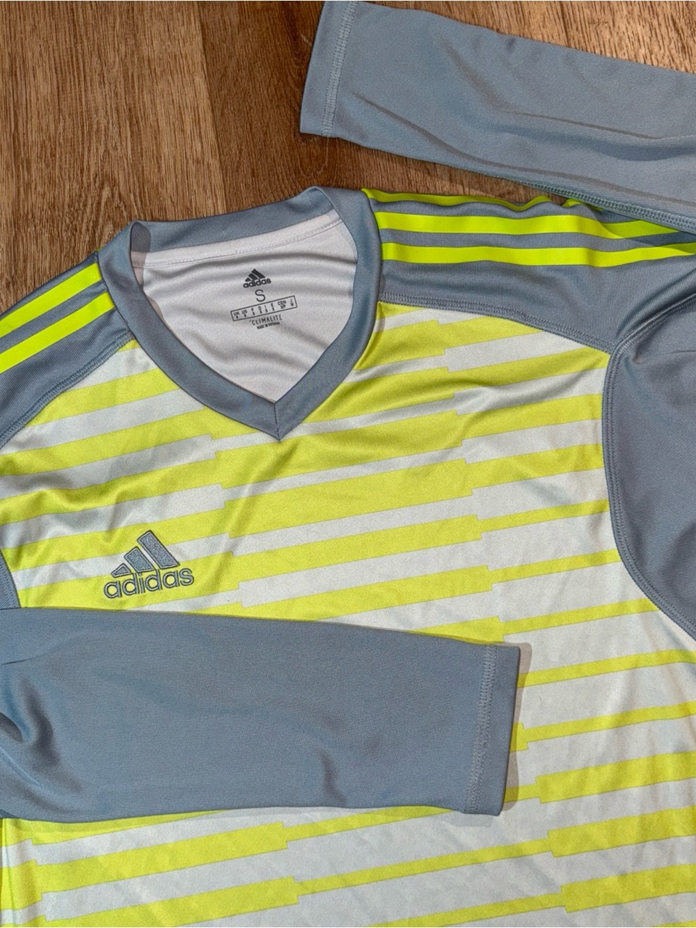 Adidas Goalkeeper Jersey Men's Size S Striped Slim Fit Train Soccer Football Sm